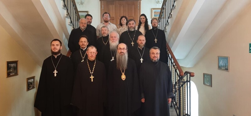 Еще 7 священнослужителей Благовещенской епархии получили высшее духовное образование в Хабаровской духовной семинарии