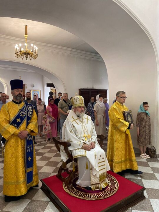 В воскресный день, архиепископ Лукиан совершил священническую хиротонию диакона Димитрия Даниленко